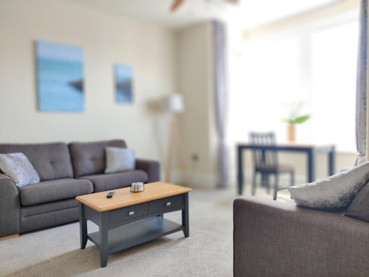Escape To The Coast In A Luxurious Private Apartment Херн Бей Екстериор снимка